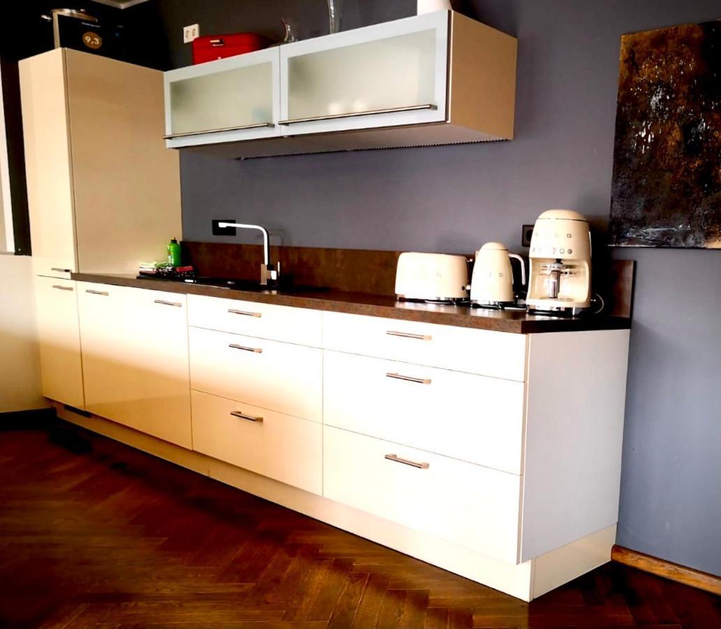 Studio/loft In *