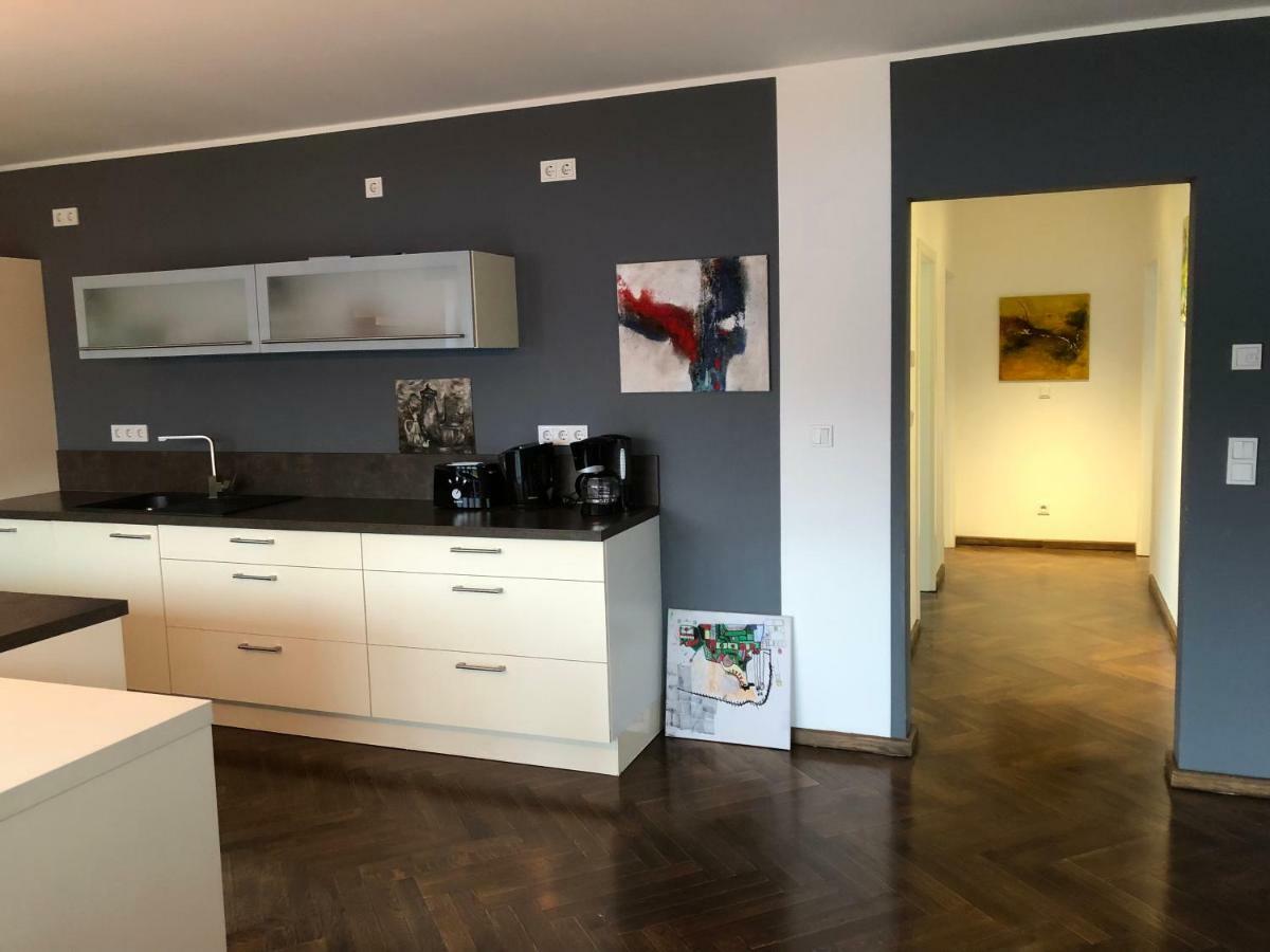Studio/loft In *